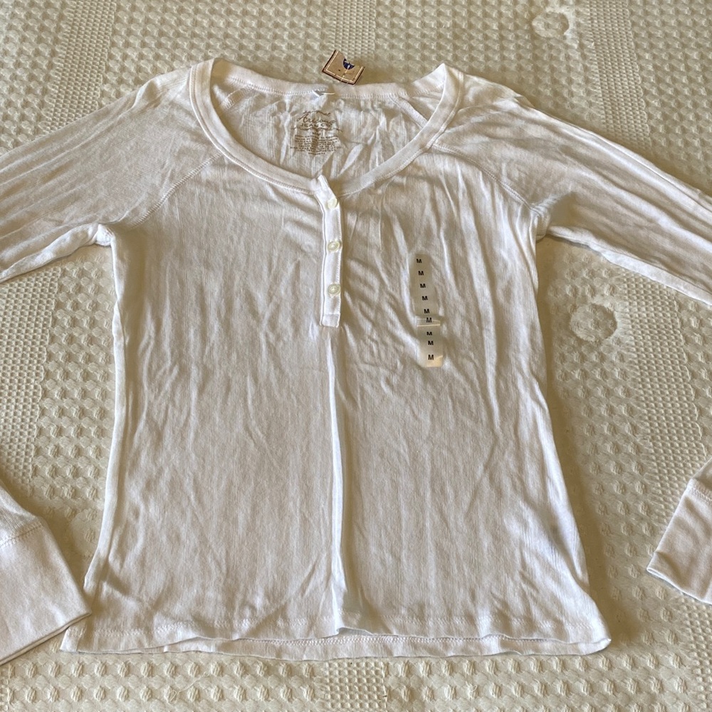 Arizona Jean Company White Long Sleeve Henley